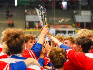 Češi jako hokejbaloví vládci: na MS juniorů brali dvě zlaté medaile