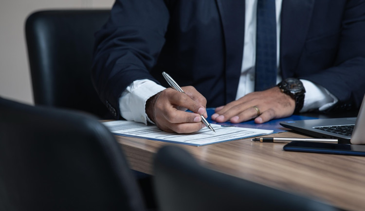 Startupy i digitalizace daní: Poslanci schválili nový zákon