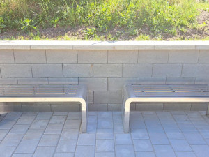 Revitalizace sportovního hřiště ve Dvoře Králové: Nový tartan a lepší vybavení pro všechny