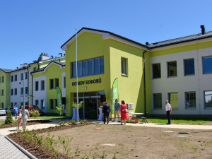 V Broumově skončila rekonstrukce domova pro seniory za 250 milionů korun