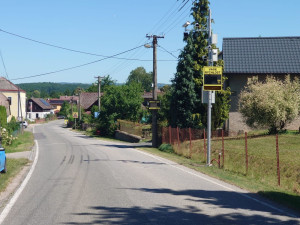 Červená Hora na Náchodsku nasazuje radary: Třetina řidičů tam jezdí rychle
