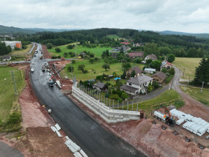 Obchvat Nové Paky bude kvůli inflaci a změnám dražší o pětinu. Otevře se 4. srpna