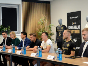 O prodeji fotbalového klubu bude jasněji na konci července