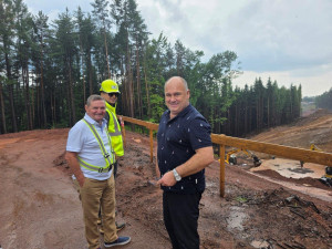 OBRAZEM: Stavba obchvatu Náchoda pokračuje rychlým tempem. Tunel začne vznikat na podzim