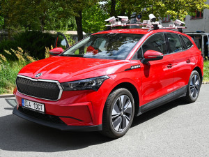 Parkování v Hradci začíná monitorovat speciální auto. Za hodinu zkontroluje 10 tisíc aut