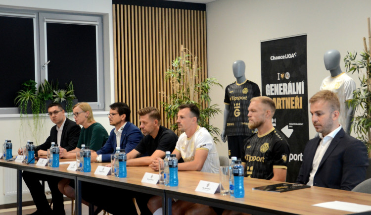 O prodeji fotbalového klubu bude jasněji na konci července