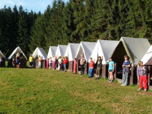 Každý třetí tábor už navštívila v Hradeckém kraji hygiena, zatím žádný nezavřela