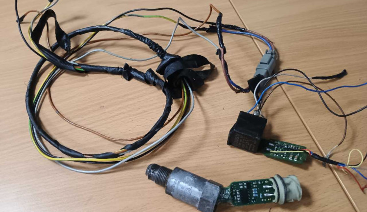 Policisté dál kontrolují kamiony, dvakrát už padla kauce dvě stě tisíc korun