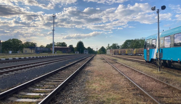 Železniční výluka na Frýdlantsku končí, od čtvrtka budou zase jezdit vlaky