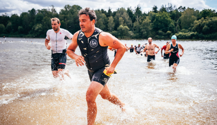 Biřička o víkendu ožije triatlonem: terénní závod láká profíky i nováčky