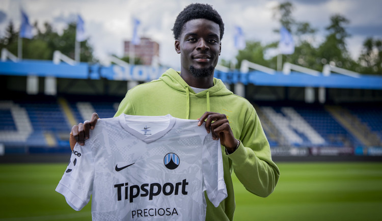 Slovan posiluje na stoperu. Z italského Turína přichází Ange N’Guessan