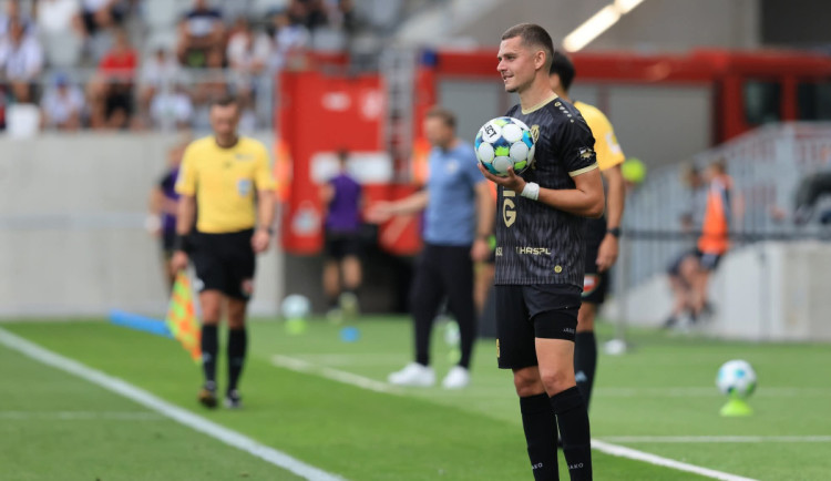 První domácí zápas Votrokům nevyšel. Pozdní gól přisoudil výhru Karviné