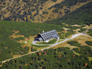 Krkonošská bouda Výrovka, která patří Klubu českých turistů, mění provozovatele