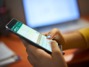 Podvody přes WhatsApp na Rychnovsku: Nárůst případů a stále rostoucí škody