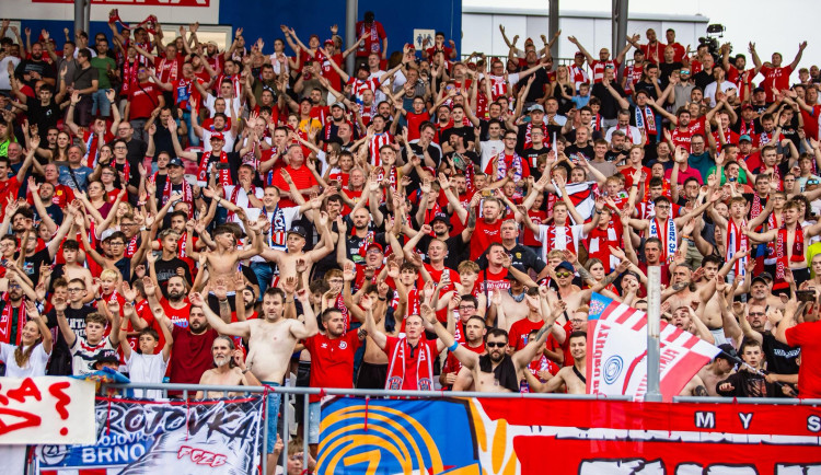 Derby mezi Artisem a Zbrojovkou se blíží. Policie považuje utkání za rizikové