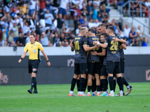 Východočeské derby je tady: Votroci hostí Pardubice v klíčovém souboji o první vítězství