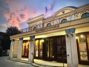 Hradecké Klicperovo divadlo zahájí sezonu festivalem Čekání na Václava