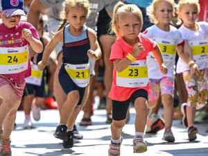 Víkend v Hradci exploduje sportem, jídlem a hudbou: DEN NA LABI je tady