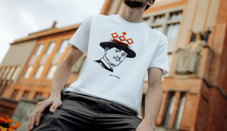 Oslavte 800 let Hradce Králové s legendárními osobnostmi na tričku