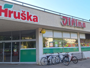 Jiřina má jít k zemi nejdříve v roce 2027. Nahradí ji nejen bytovky s parkováním