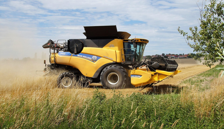 Letošní žně vypadají pro zemědělce z Královéhradeckého kraje velmi dobře
