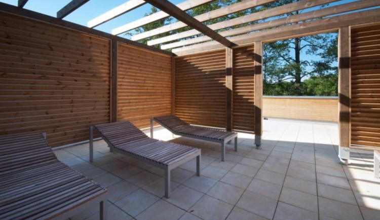 Hradecké koupaliště Flošna vybuduje venkovní saunu. Město hledá projektanta