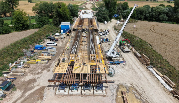 Posun u D11: ŘSD zadalo archeologický průzkum na úsek Jaroměř - Trutnov