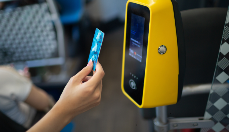 Kraj spouští příjem žádostí na proplácení zvýhodněného jízdného