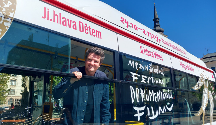 FOTO: Do ulic vyjela dokumentární Ji.hlava, program pro mladé bude delší