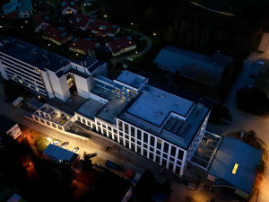 Stavba pavilonu rychnovské nemocnice končí. Kraj prostavěl téměř 90 procent nákladů