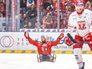 Hradec Králové si v prvním zápase extraligy neškrtl. Pardubicím podlehl 7:1