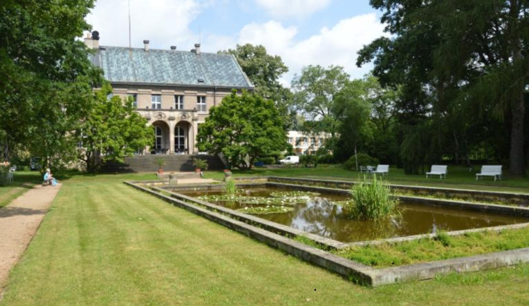 Rekonstrukce Vily Čerych na Náchodsku skončila, bude v ní kreativní centrum