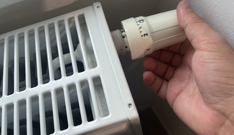 Lidé už doma mrznout nebudou. Plzeňská teplárenská zahájila topnou sezonu