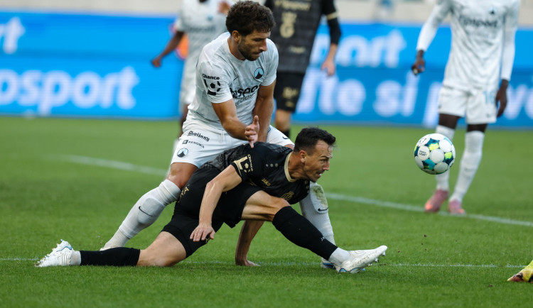 Fotbalisté Liberce po obratu zvítězili v Hradci 3:2, v závěru rozhodl Mikula