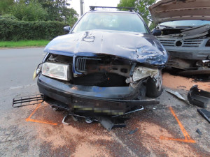 Řidič v Hradci neměl papíry ani pojištění auta, zato nadýchal přes čtyři promile