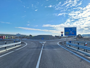 Doprava na I/35 u Sadové na Hradecku vede přes novou dálniční křižovatku
