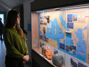 Nová expozice v Archeoparku Všestary. Otestujte pravěk s AI a starými nástroji