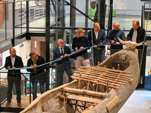 Nová expozice v Archeoparku Všestary. Otestujte pravěk s AI a starými nástroji