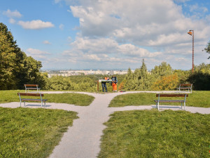 Vyhlídka Rozárka má nový kabát. Technické služby dokončily další projekt z participativního rozpočtu