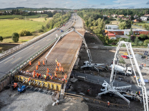 Výstavba úseku dálnice D35 mezi Úlibicemi a Hořicemi začne ještě letos