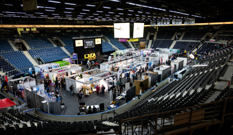 VÍKEND PODLE DRBNY: Dýně před radnicí, EDUCA i kola v Jizerkách