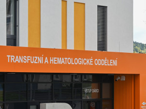 Hradecký kraj otevřel v Oblastní nemocnici Trutnov novou budovu laboratoří