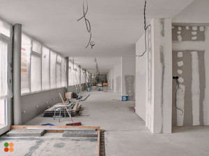 Rekonstrukce pavilonu šaten na základní škole Sever se blíží ke konci