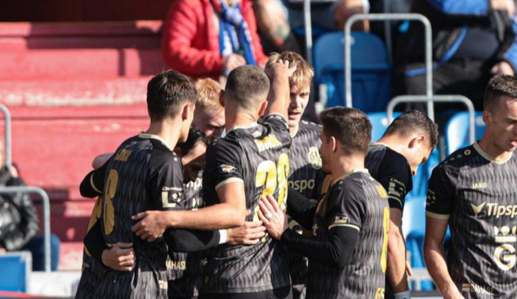 Fotbalistům Ostravy nevyšla premiéra pod Galáskem, Hradci doma podlehli 0:1