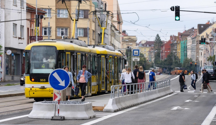 Plzeňané by si přáli rozšíření tramvajových tratí i východní okruh, ukázal průzkum