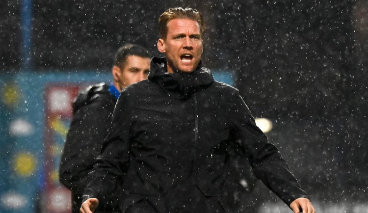 Drahá zkušenost, vyslechli jsme si i pár nadávek, řekl Kováč po derby