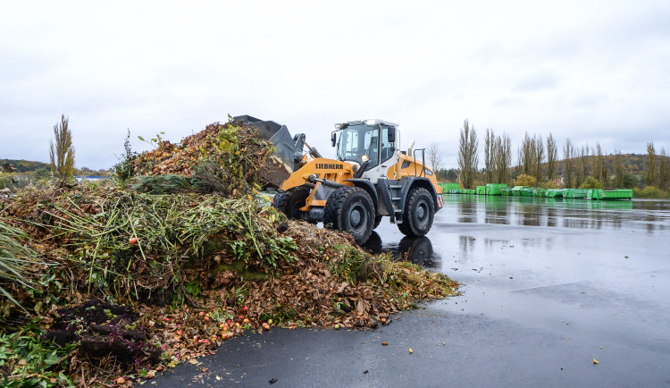 Město otevřelo kompostárnu za 25 milionů, odpad z hnědých popelnic tam ale nepůjde