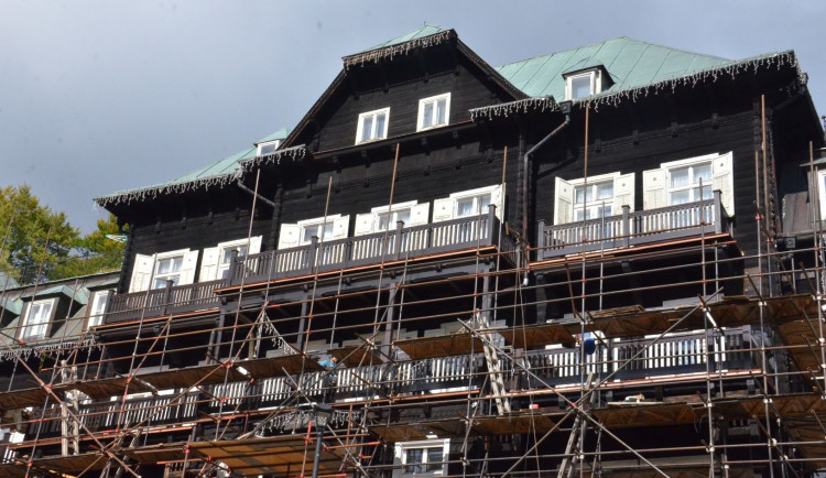 Nové balkony za 6 milionů. Lázně Karlova Studánka dokončily rekonstrukci Slezského domu