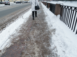 Jičín rozšiřuje zimní údržbu. Do práce vyjede nový traktůrek i starý dobrý MAN