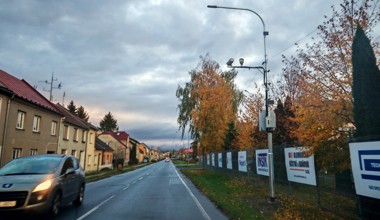 Nové radary v Olomouci začnou posílat pokuty, končí testovací režim
